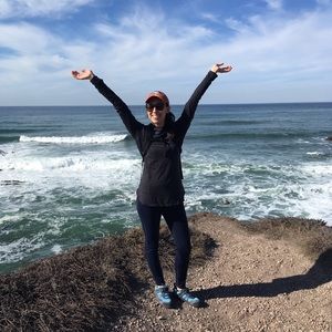 Meet your Posher, Cycynthia